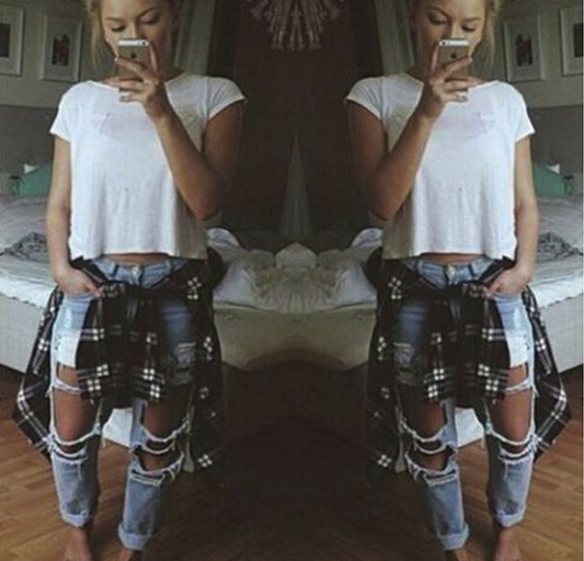 Trendy Hole Loose Jeans